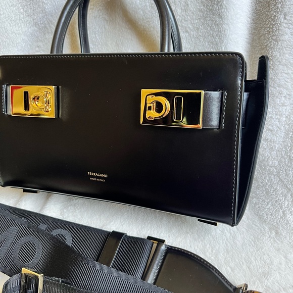 🖤SOLD🖤 FERRAGAMO Small Archive Gancio Leather Tote DOUBLE BLACK / NERO NWT - Picture 8 of 16